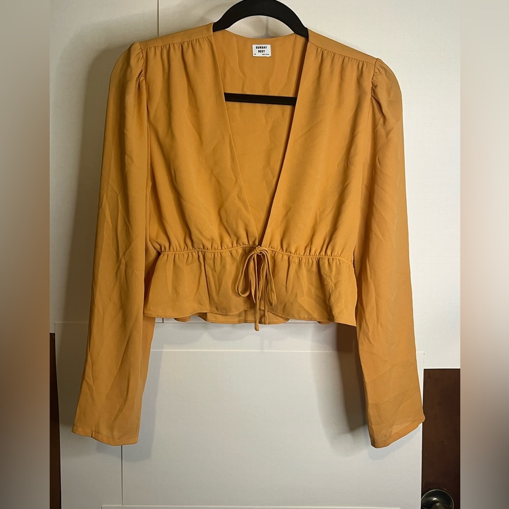 Sunday Best Women’s Size M Sunset Orange Long Sleeve Tie-Front Cropped Top